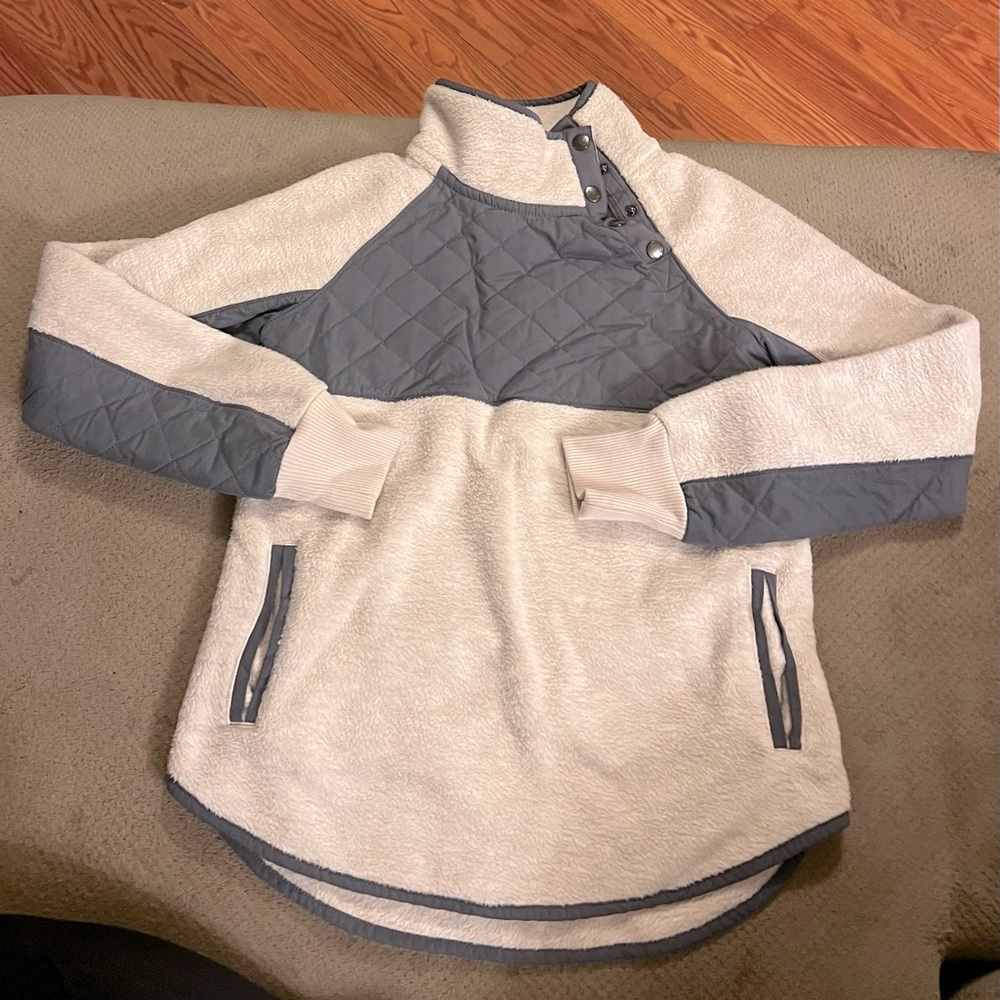 Abercrombie & Fitch Pullover Fleece
